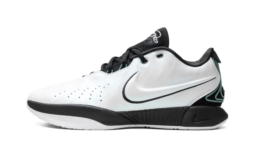 Nike Basketball LeBron 21 'Conchiolin'